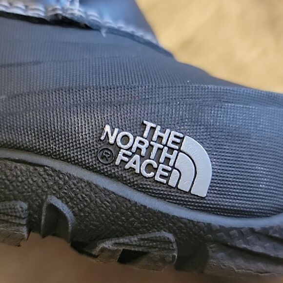 THE NORTH FACE TNF BLACK ALPENGLOW IV WATERPROOF WINTER BOOTS, SIZE 2 - Picture 10 of 11